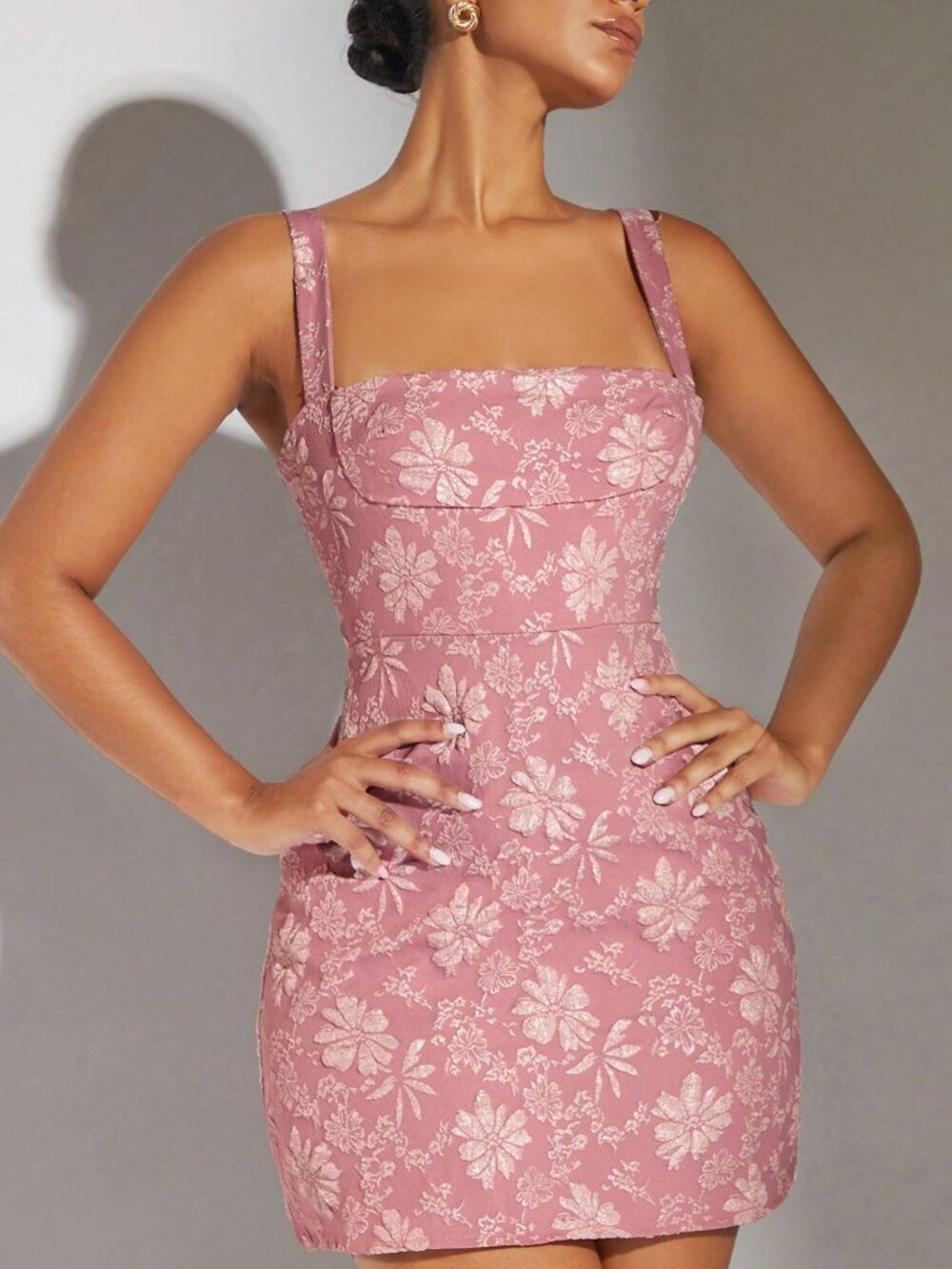 Pink Elegant Women's Pleated Sleeveless Mini Dress with Shoulder Strap